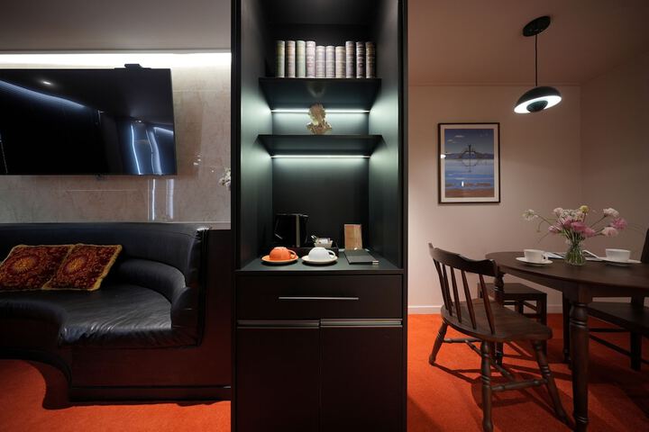 Room 49 of 115