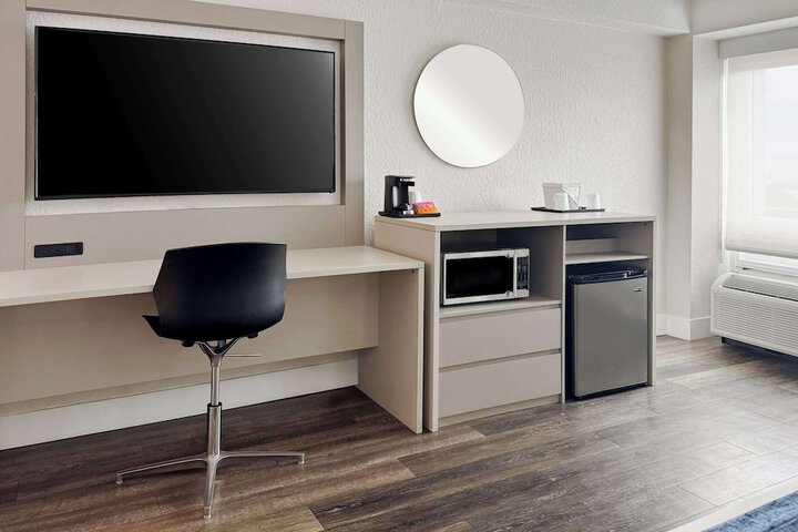 Room 34 of 135
