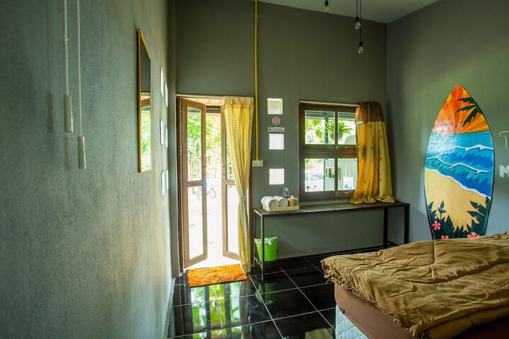 Room 14 of 37