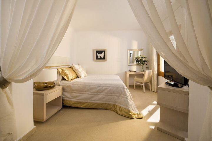 Room 34 of 120