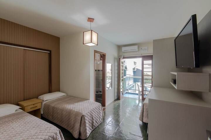 Room 8 of 19