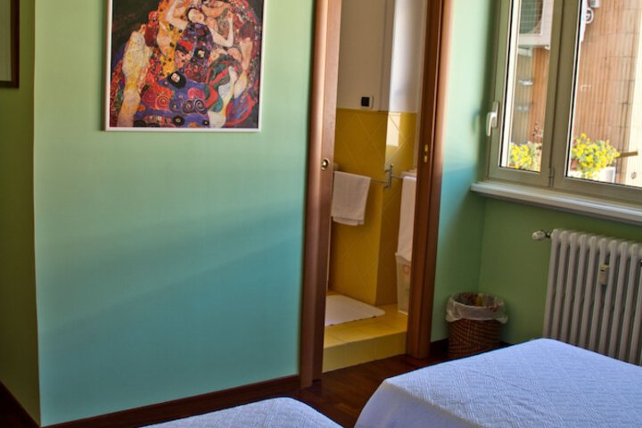 Room 16 of 23