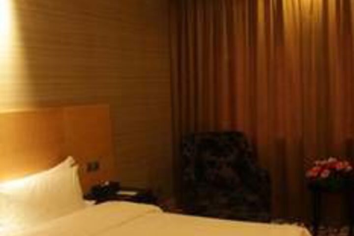 Room 53 of 73