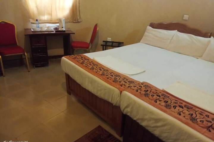 Room 15 of 30