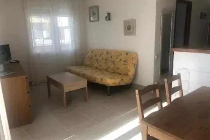 Room 2 of 10