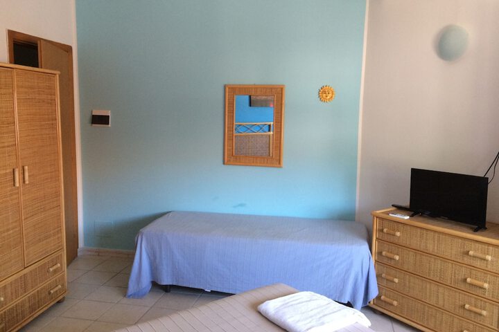 Room 15 of 26