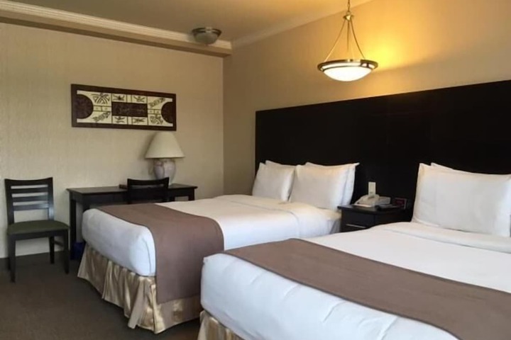 Room 12 of 30