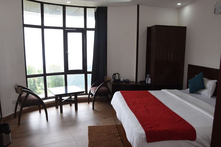 Room 26 of 46