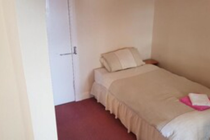 Room 50 of 105