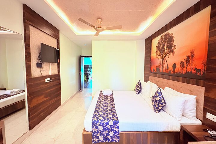 Room 13 of 44