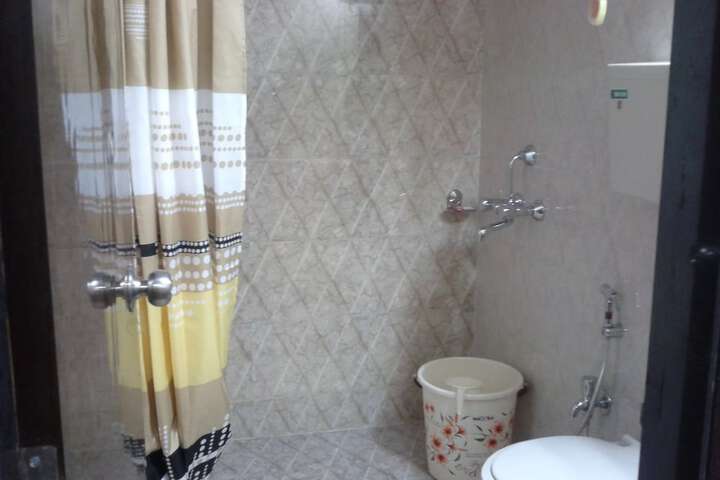 Clean Restrooms