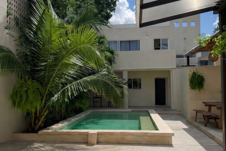 Pool 20 of 24