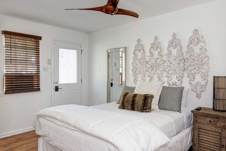 Room 2 of 6