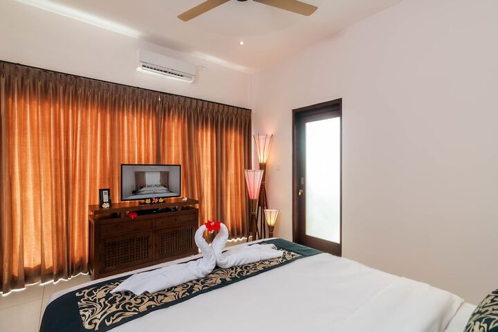 Room 9 of 23