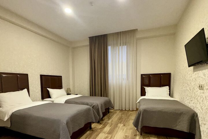 Room 22 of 42