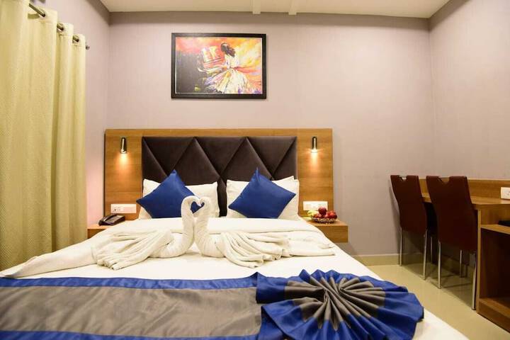 Room 7 of 19
