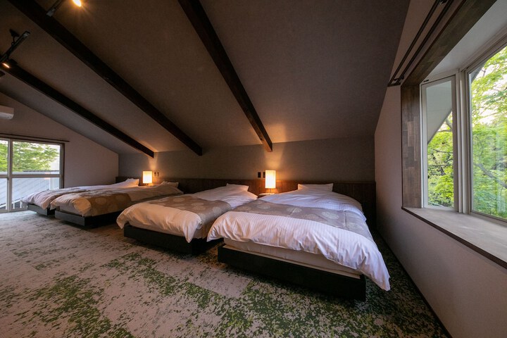 Room 14 of 110