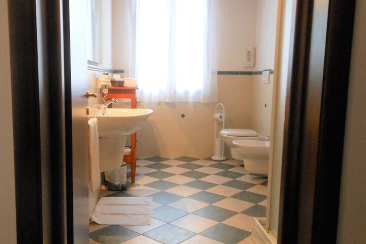 Room 26 of 31