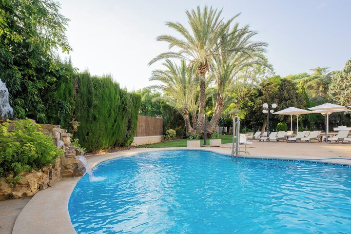 Pools & Facilities