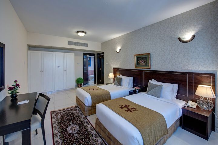 Room 5 of 34