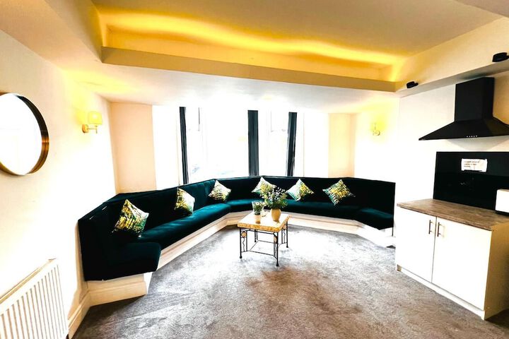 Room 15 of 27