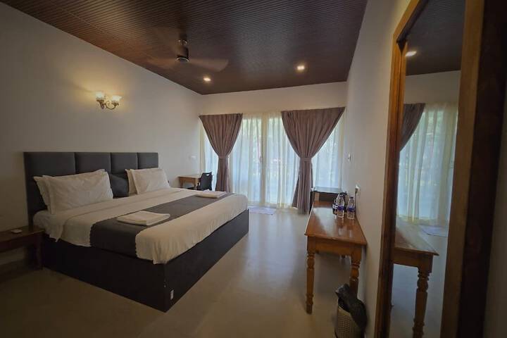 Room 12 of 22