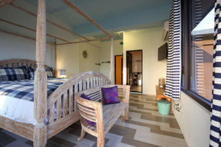 Room 18 of 53