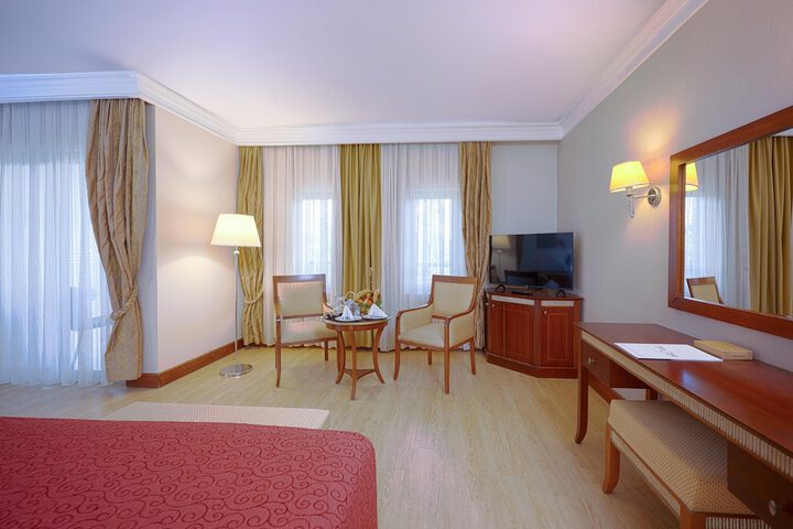 Room 35 of 321