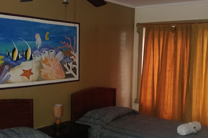 Room 8 of 35