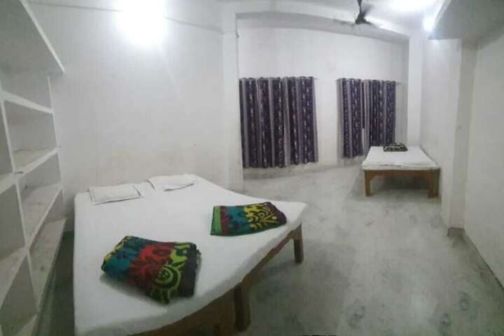 Room 4 of 26