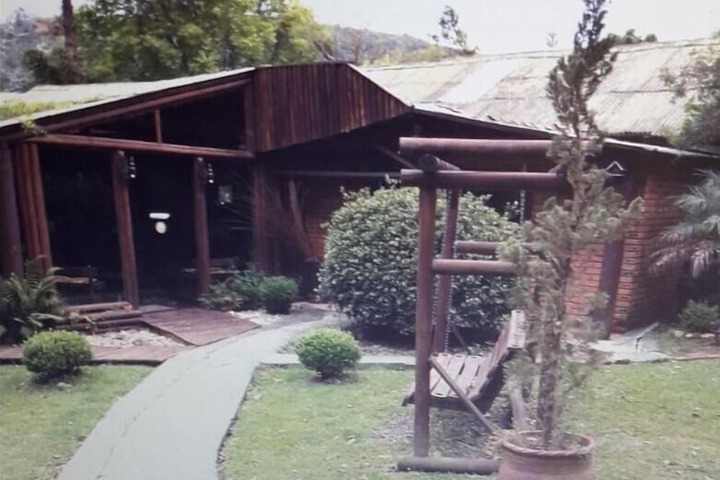 Hotel Exterior 44 of 46