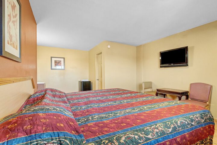 Room 14 of 40