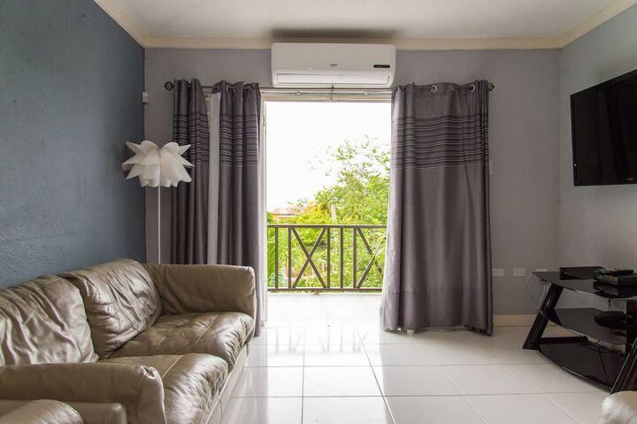 Room 10 of 27