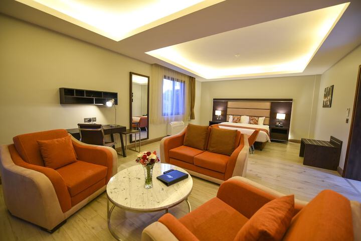 Room 43 of 86