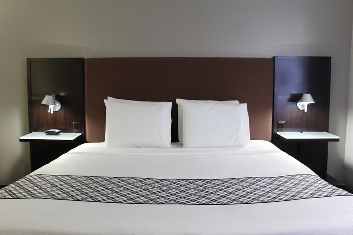 Room 18 of 35