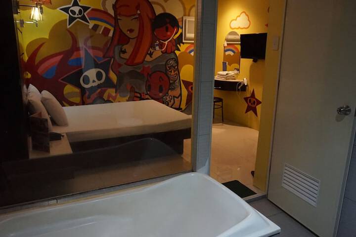 Room 11 of 27