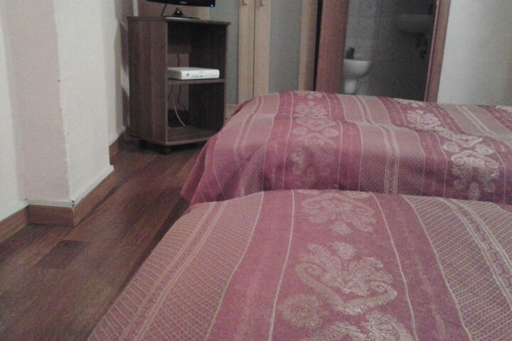 Room 25 of 60