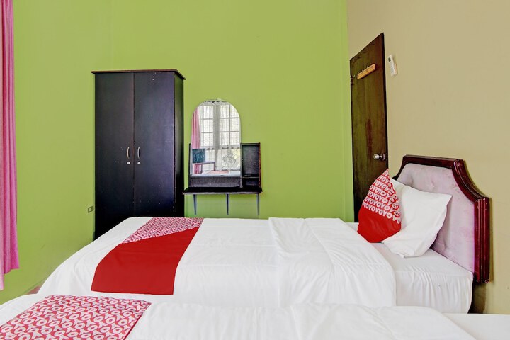 Room 11 of 24
