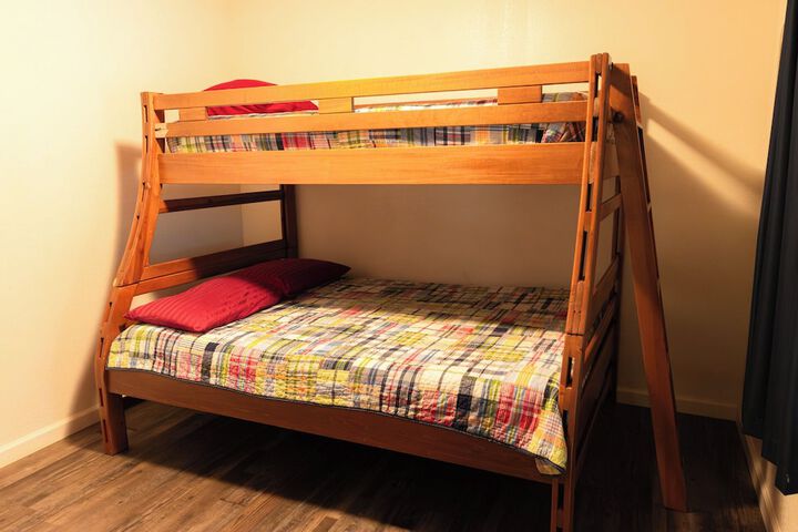 Room 64 of 917
