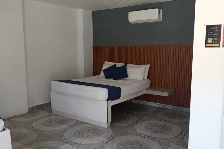 Room 3 of 8