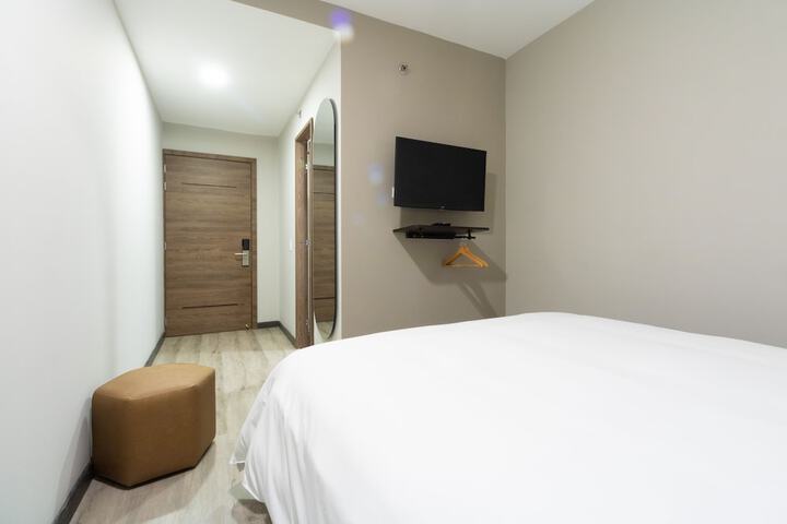 Room 20 of 46