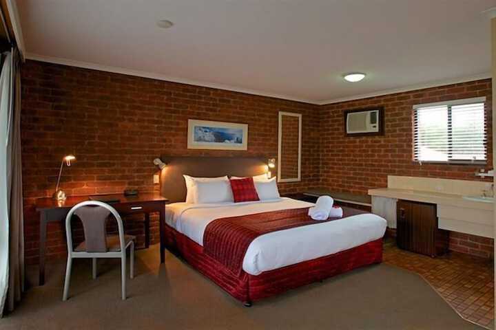 Room 18 of 39