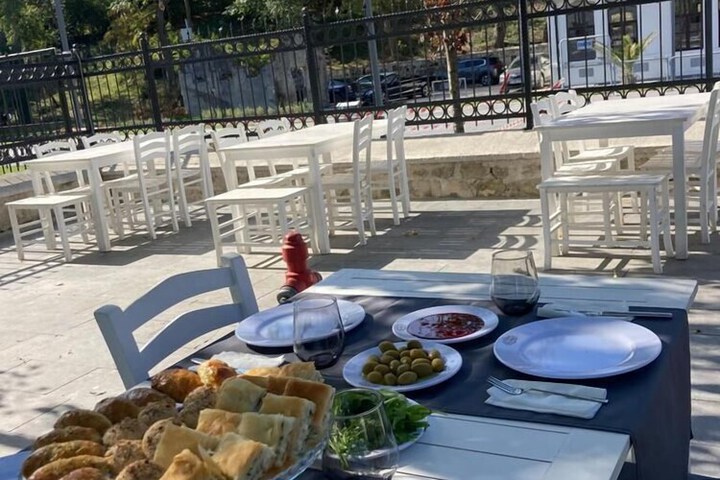 Breakfast/Coffee Service 98 of 118