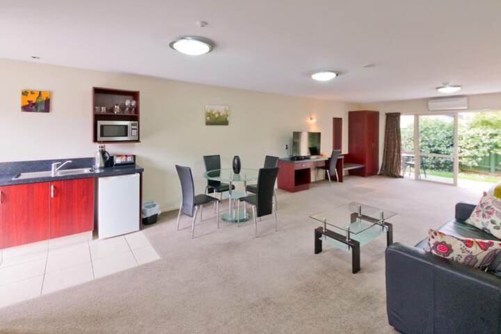 Private kitchenette