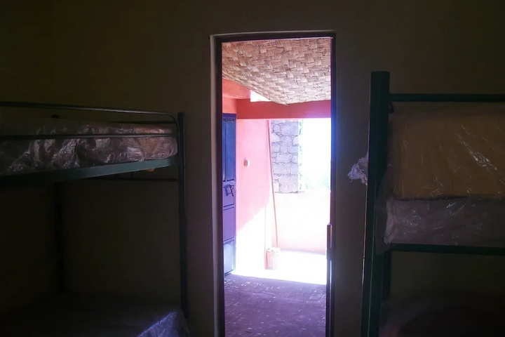 Room 3 of 10