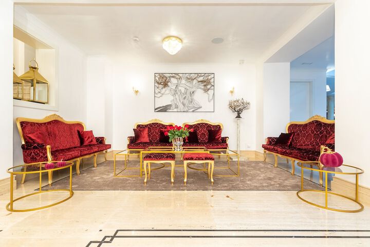 Lobby sitting area