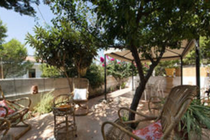 Hotel Exterior 11 of 40