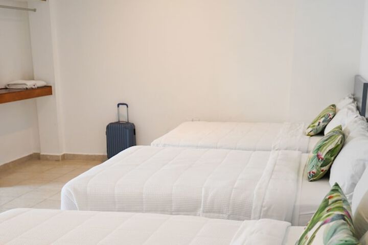 Room 7 of 48