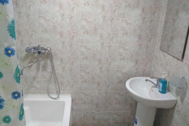 Room 5 of 13