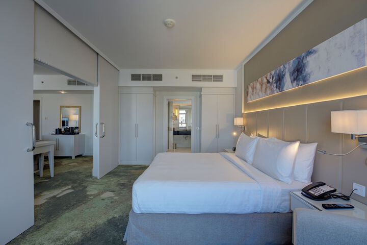 Room 18 of 87
